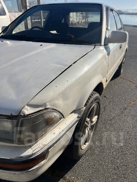 Toyota Corolla. ��������, ��������, 1.0 (90��.�.), ������, 248 000����. �� ����