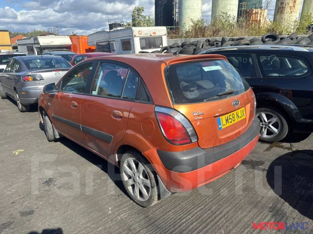 ���� Kia Rio 2005-2011 21066638 0445010124 ����