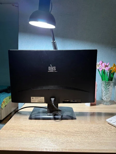 DNS. 21.5", ���������� �� (LCD, LED, QLED) ����
