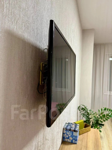 Samsung. LCD (��) ����