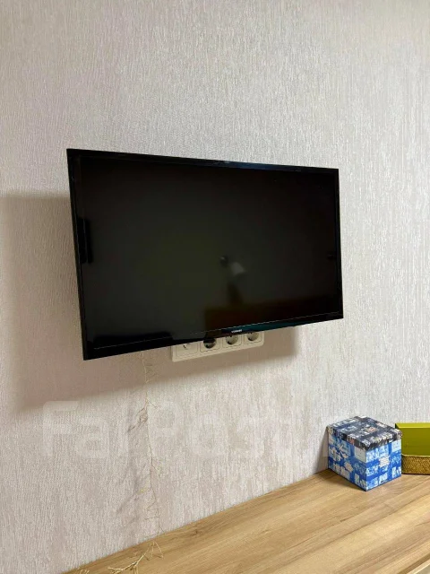Samsung. LCD (��) ����