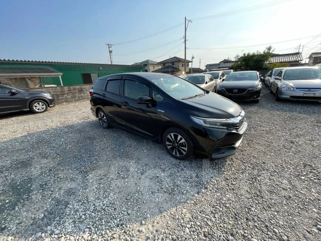 Honda Shuttle. GP7 ����