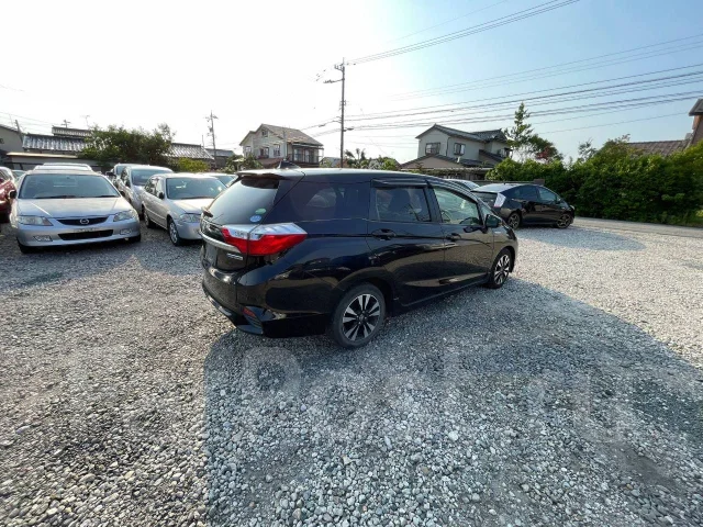 Honda Shuttle. GP7 ����