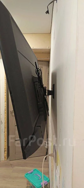 Grundig. LED ����