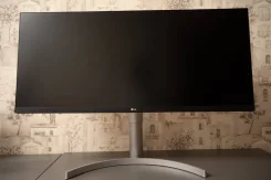 LG. 34", ���������� �� (LCD, LED, QLED) ����