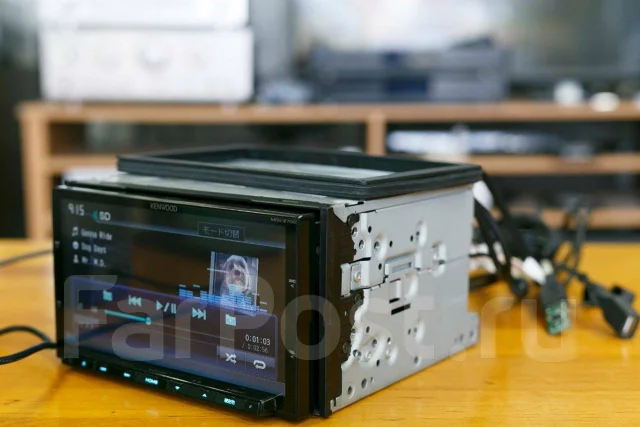 Kenwood MDV-Z700 ����