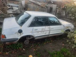 Subaru Leone ����