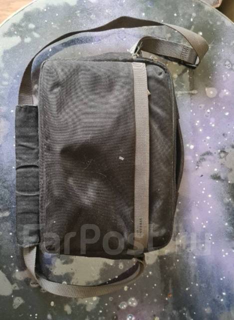 Asus Eee PC 1215P. 12.1", 1,7����, ��� 2048 ��, ���� 300���, WiFi: 1, Bluetooth: 1, ����������� �� 4 400��. ����