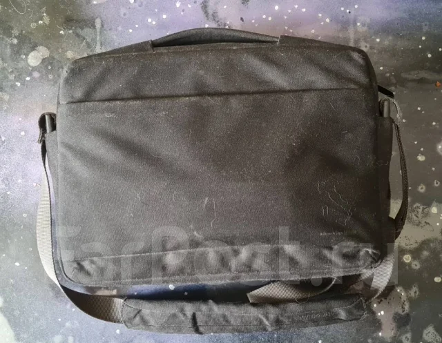Asus Eee PC 1215P. 12.1", 1,7����, ��� 2048 ��, ���� 300���, WiFi: 1, Bluetooth: 1, ����������� �� 4 400��. ����