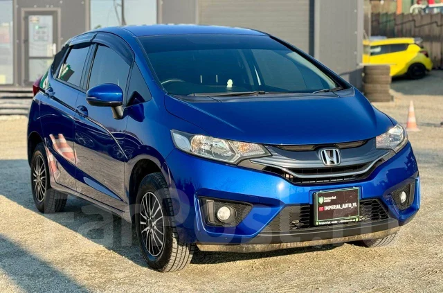 Honda Fit. �������, ��������, 1.3 (100��.�.), ������, 125 000����. �� ����