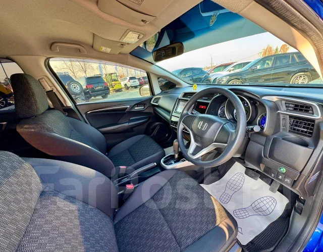 Honda Fit. �������, ��������, 1.3 (100��.�.), ������, 125 000����. �� ����