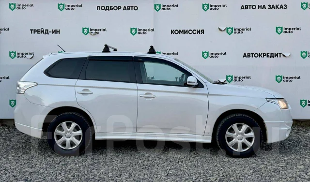 Mitsubishi Outlander. �������, 4wd, 2.0 (146��.�.), ������, 264 000����. �� ����