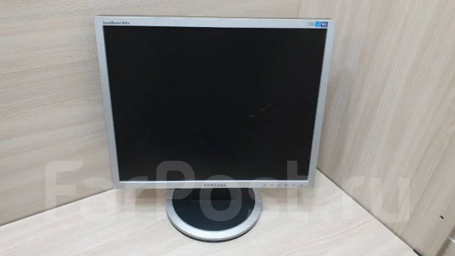 Samsung. 19", ���������� �� (LCD, LED, QLED) ����