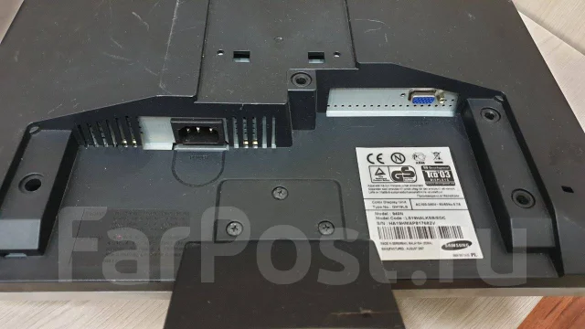 Samsung. 19", ���������� �� (LCD, LED, QLED) ����