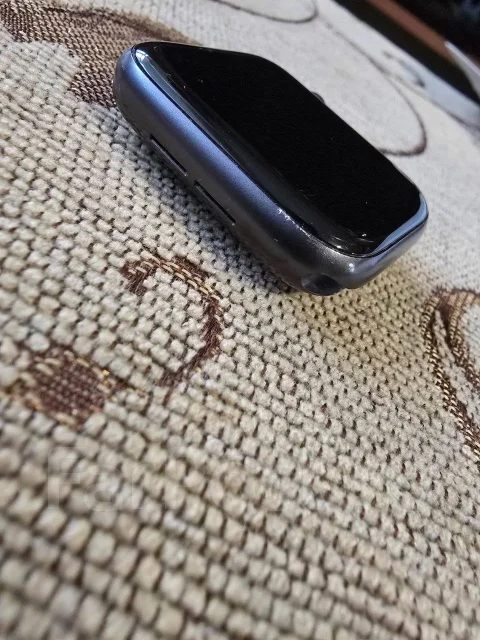 Apple Watch SE. GPS, NFC, IP67 ����
