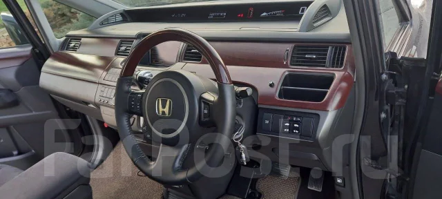 Honda Stepwgn. ��������, ��������, 2.4 (162��.�.), ������, 147 000����. �� ����