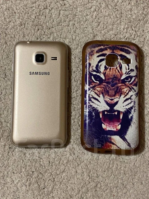 Samsung Galaxy J1 Mini. �/�, 8 ��, �������, 3G, 4G LTE, Dual-SIM ����