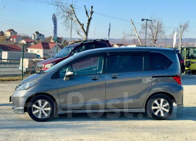 Honda Freed. �������, ��������, 1.5 (118��.�.), ������, 73 000����. �� ����