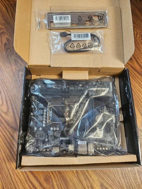 LGA1700 ����