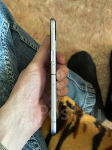 Samsung Galaxy Z Flip3 5G. �/�, 256 ��, �������, 5G, NFC ����