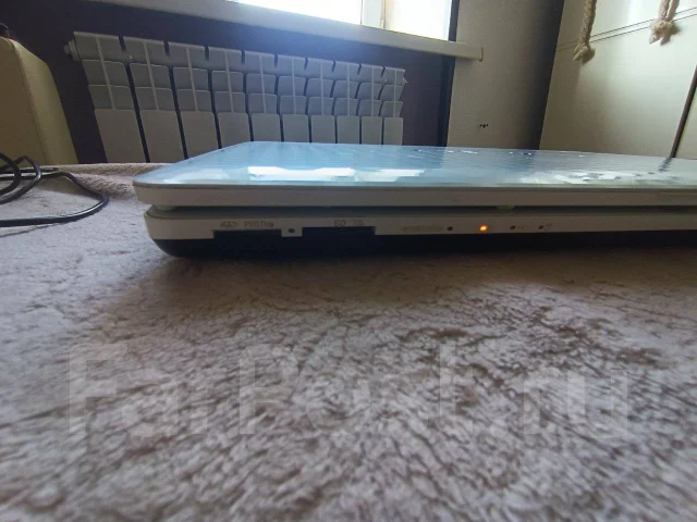 Sony VAIO. 17", 220����, ��� 6 ��, ���� 240���, WiFi: 1, Bluetooth: 1, ����������� �� 4��. ����