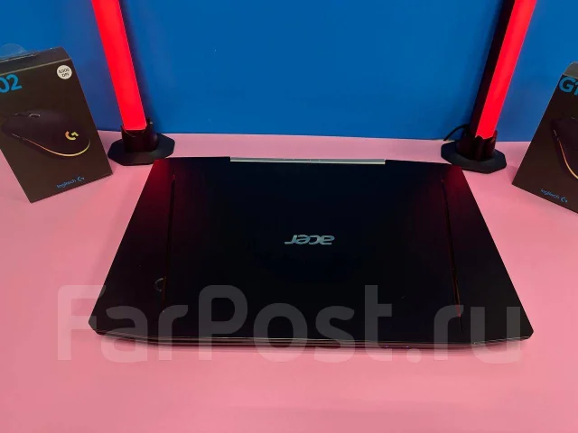 Acer. 15.6", 3����, ��� 12 ��, ���� 600���, WiFi: 1, Bluetooth: 1, ����������� �� 2��. ����