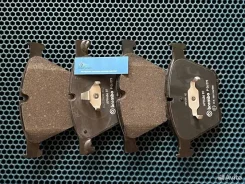 ������� ��������� �������� BMW 7-F01/F02 Brembo P06073 ����