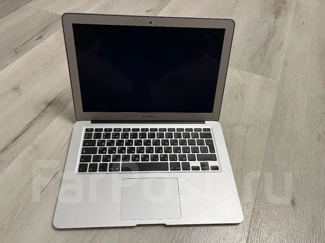 Apple MacBook Air 13 2012 Mid MD232. 13.3", 1,8����, ��� 4 ��, ���� 250���, WiFi: 1, Bluetooth: 1, ����������� �� 6��. ����