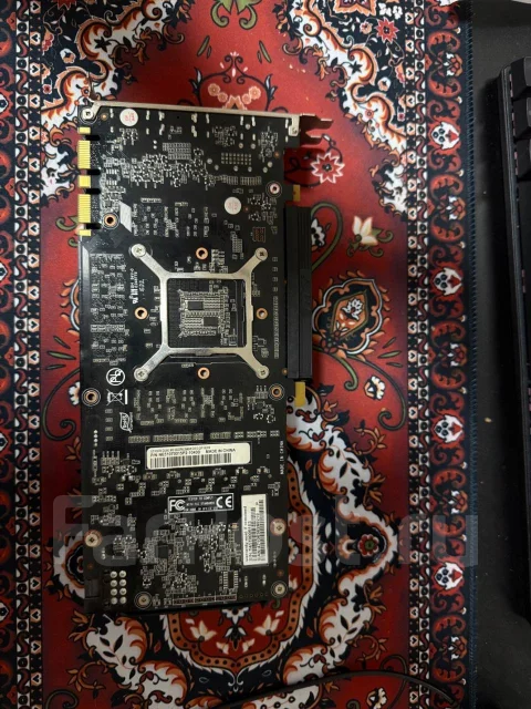 GeForce GTX 1070 ����