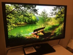 BenQ. 32", ���������� �� (LCD, LED, QLED) ����