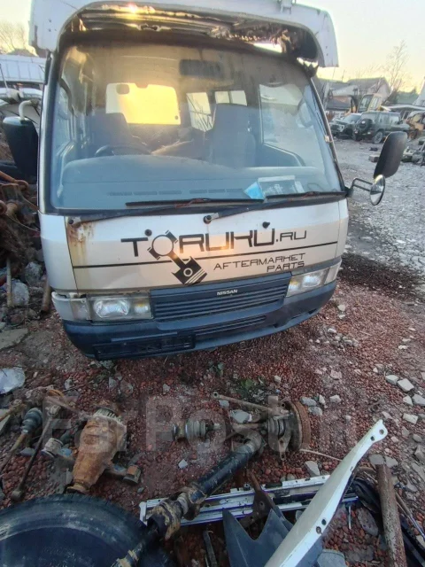 Nissan Caravan. E24, QD32 ����