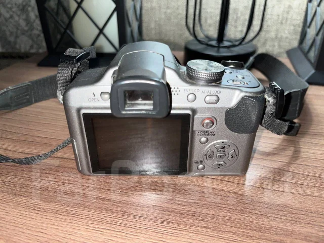 Panasonic Lumix DMC-FZ8. 7 - 7.9 ��, ���: 12� ����
