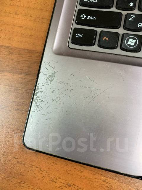 Lenovo IdeaPad Y570. 15.6", 2,2����, ��� 4 ��, ���� 300���, WiFi: 1, Bluetooth: 1 ����