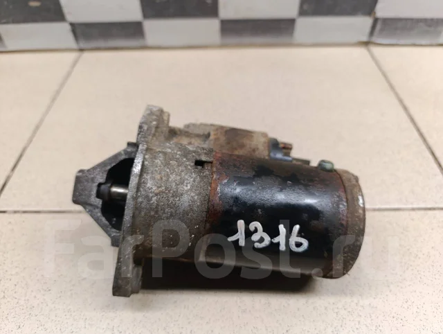 ������� Renault Duster 2012 233001105R ����