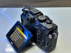 Nikon Coolpix P7100 ����