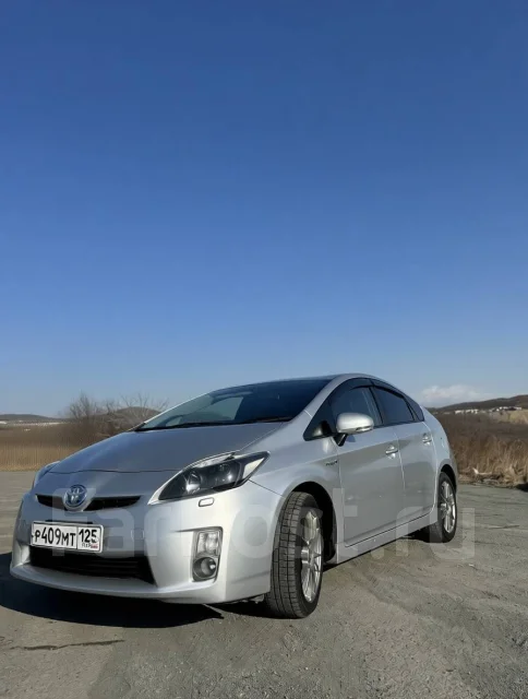 Toyota Prius. �������, ��������, 1.0 (99��.�.), ������, 300 000����. �� ����