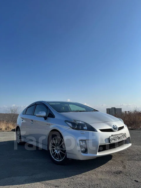 Toyota Prius. �������, ��������, 1.0 (99��.�.), ������, 300 000����. �� ����