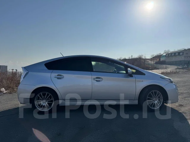 Toyota Prius. �������, ��������, 1.0 (99��.�.), ������, 300 000����. �� ����
