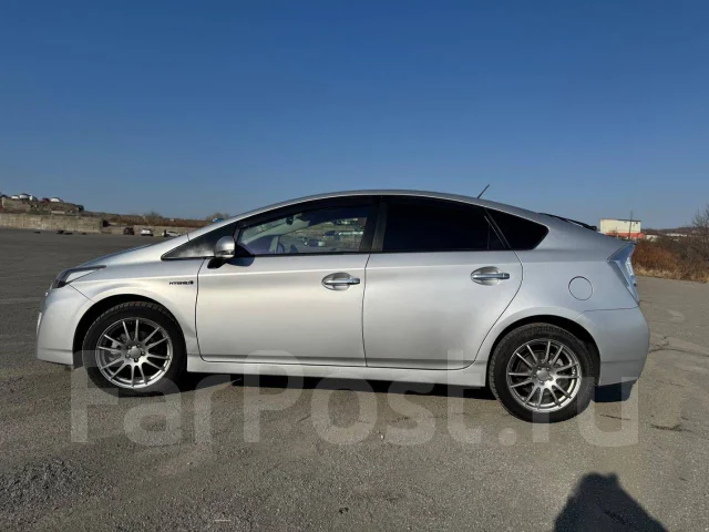 Toyota Prius. �������, ��������, 1.0 (99��.�.), ������, 300 000����. �� ����