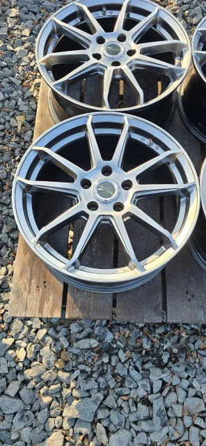MID Brocken. 7.0x17", 5x112, ET47 ����