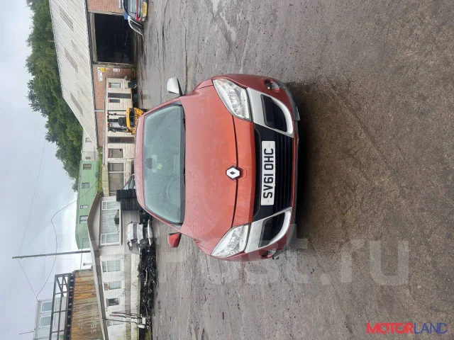 ������� Renault Megane 3 2009-2016 21068998 8200665518 ����