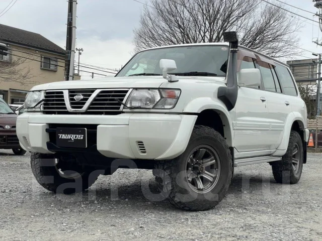 Nissan Safari ����
