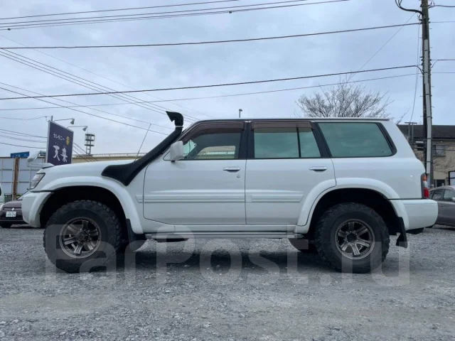 Nissan Safari ����