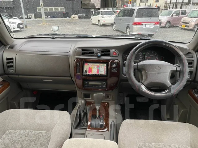 Nissan Safari ����