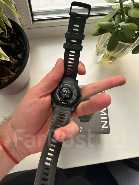 Garmin Instinct 2. GPS, NFC, IP67, IP68 ����