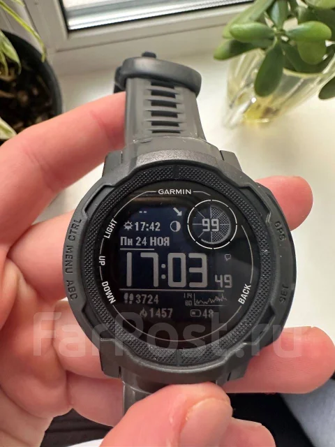 Garmin Instinct 2. GPS, NFC, IP67, IP68 ����
