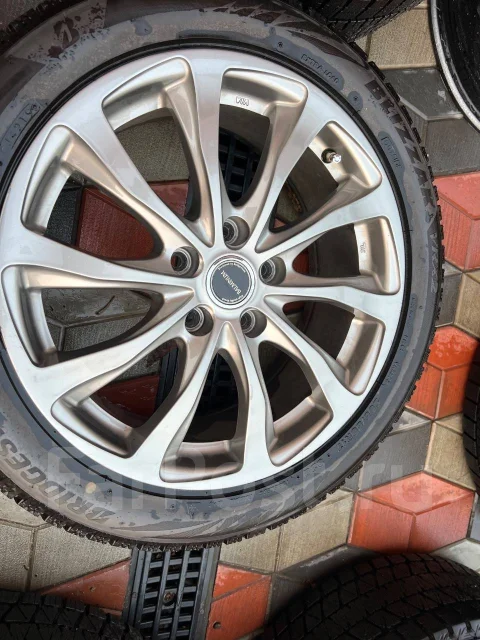 Bridgestone Balminum. 7.0x17", 5x114.3, ET45 ����