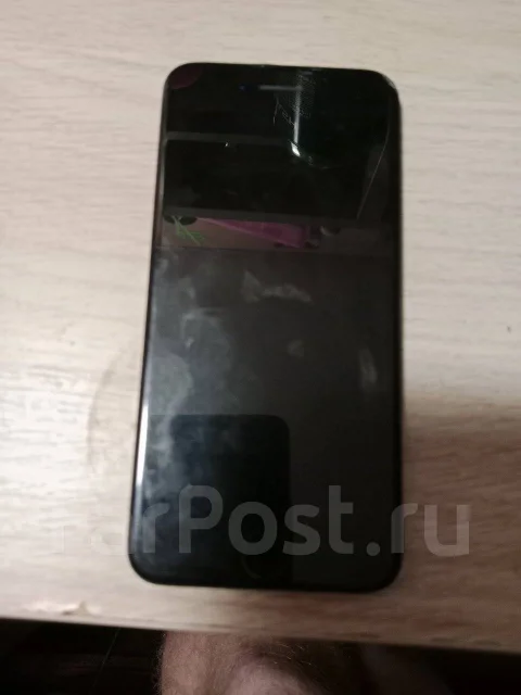 Apple iPhone 8 ����