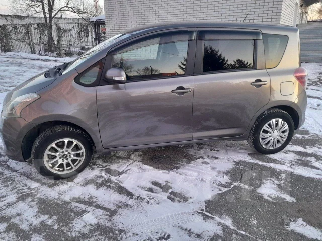 Toyota Ractis. ��������, ��������, 1.0 (87��.�.), ������, 241����. �� ����