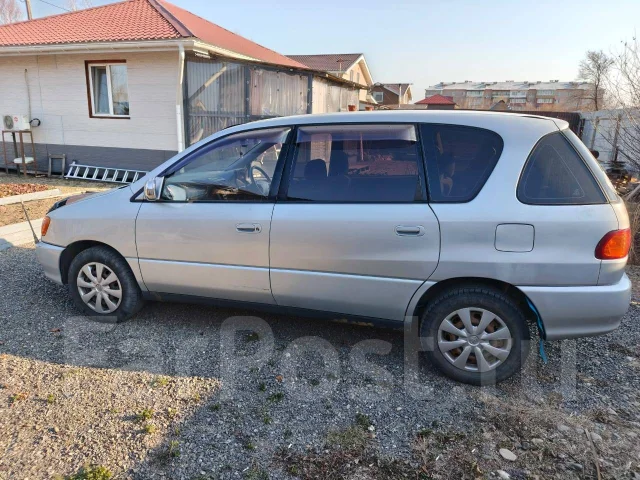 Toyota Ipsum. �������, ��������, 2.0 (135��.�.), ������, 350 000����. �� ����